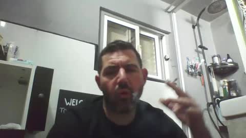 Snapshot of windowpane5 chatting on January 18, 2025, 10:17 pm windowpane online show from January 18, 2025, 10:17 pm