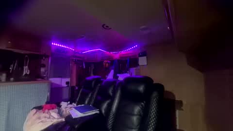 wingnuttowerguy online show from April 8, 2026, 10:48 am