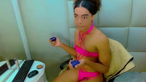 Snapshot of winnybarness chatting on October 25, 2025, 2:08 am WinnyBarness online show from October 25, 2025, 2:08 am