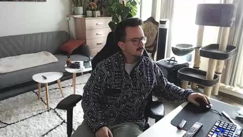 Snapshot of winnydepooh chatting on November 27, 2025, 9:00 am cream36 online show from November 27, 2025, 9:00 am