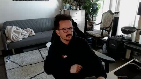 Snapshot of winnydepooh chatting on November 30, 2025, 9:35 am cream36 online show from November 30, 2025, 9:35 am