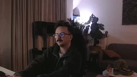 Snapshot of winnydepooh chatting on March 17, 2026, 10:13 pm cream36 online show from March 17, 2026, 10:13 pm