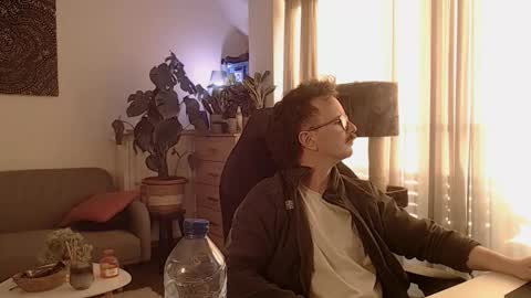 Snapshot of winnydepooh chatting on March 18, 2026, 5:27 pm cream36 online show from March 18, 2026, 5:27 pm