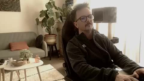 Snapshot of winnydepooh chatting on March 21, 2026, 1:26 pm cream36 online show from March 21, 2026, 1:26 pm