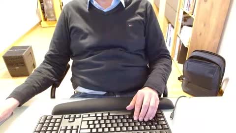 winterfreund99 online show from January 19, 2025, 3:21 pm