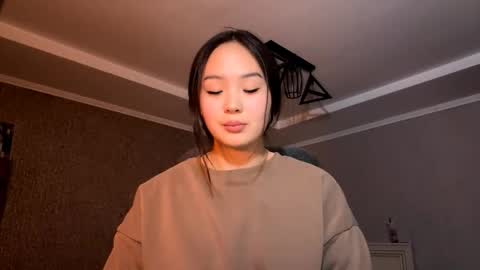 Amina online show from October 22, 2025, 3:45 pm