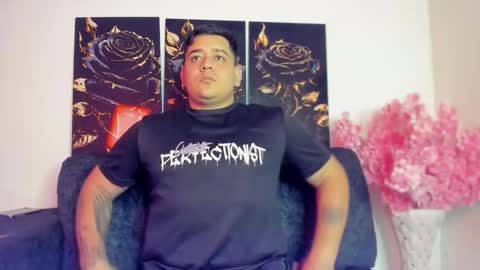 Snapshot of winy_hot chatting on February 17, 2026, 12:07 am winy_hot online show from February 17, 2026, 12:07 am