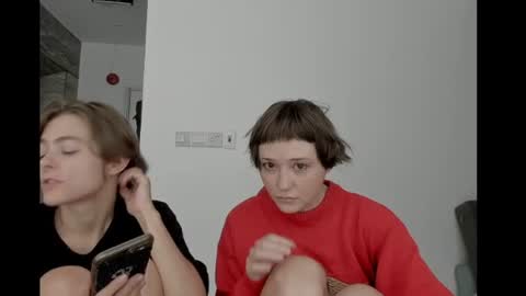 Snapshot of witches_curves chatting on June 10, 2026, 8:46 am Nemo online show from June 10, 2026, 8:46 am