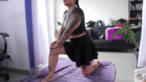     Luna Violeta  A r t i s t  online show from December 18, 2024, 3:55 pm