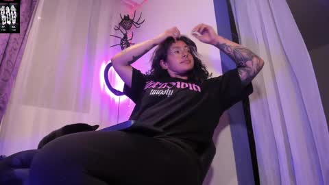     Luna Violeta  A r t i s t  online show from December 27, 2024, 12:07 am