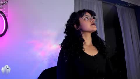     Luna Violeta  A r t i s t  online show from March 10, 2025, 11:38 pm