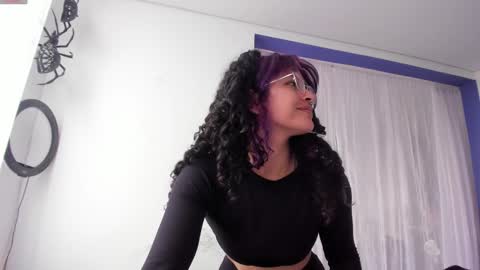     Luna Violeta  A r t i s t  online show from March 11, 2025, 8:53 pm