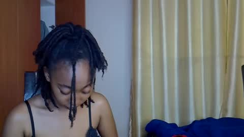 Snapshot of wizzia_khalifa chatting on February 10, 2025, 12:30 am girlie o online show from February 10, 2025, 12:30 am