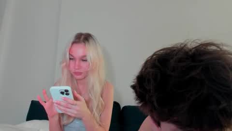 wladilia online show from November 30, 2025, 10:25 pm