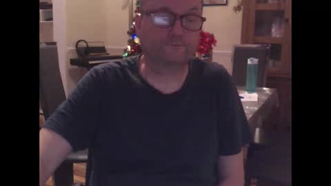 wobble444 online show from December 16, 2025, 2:38 am