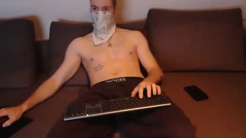 wolf021221 online show from April 13, 2026, 8:20 am