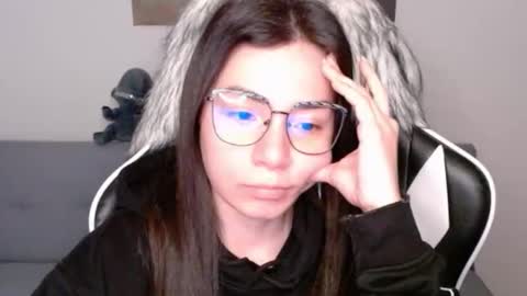 Alex online show from November 5, 2025, 3:39 am