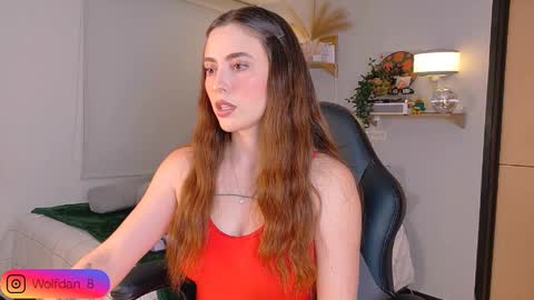 Snapshot of wolfsfoster chatting on September 26, 2025, 3:43 am online show from September 26, 2025, 3:43 am