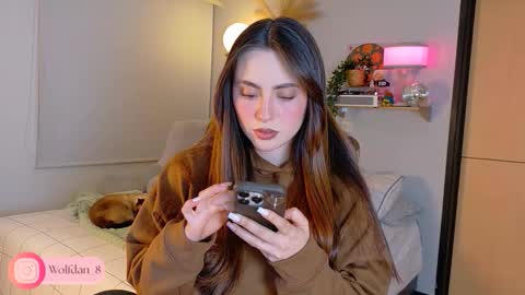 Snapshot of wolfsfoster chatting on October 29, 2025, 2:58 am online show from October 29, 2025, 2:58 am