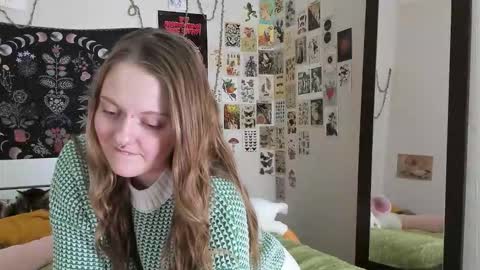 wonderconnie online show from November 4, 2025, 4:28 pm