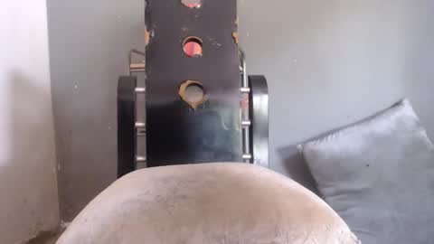 SHENIEL RODRIGUEZ online show from November 18, 2025, 8:24 pm