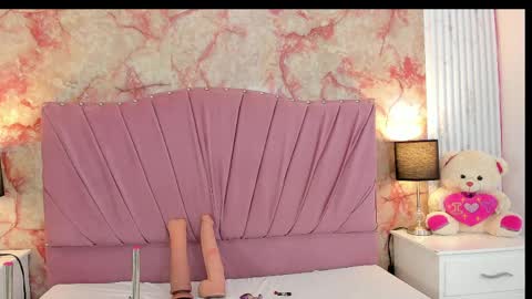 wonderkloe_ online show from April 9, 2026, 2:55 am