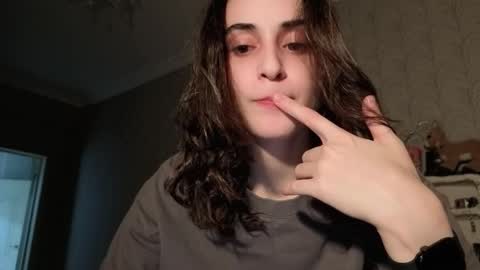 Stia online show from December 16, 2025, 4:01 pm