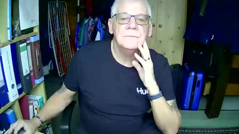 Always Horny online show from December 4, 2025, 9:51 am