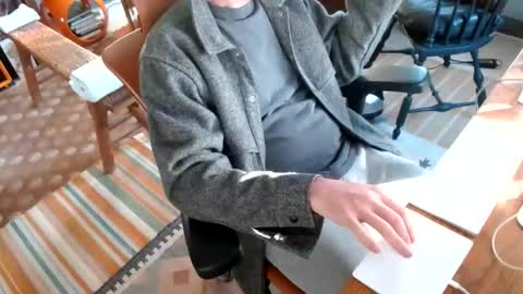 Chuck online show from April 8, 2026, 11:21 am