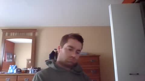 woodeee77 online show from December 26, 2024, 5:08 pm