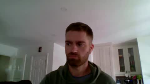 woodeee77 online show from October 8, 2025, 5:21 pm