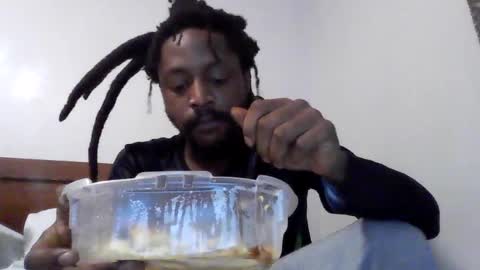 Woodpipe69 online show from September 25, 2025, 5:05 pm