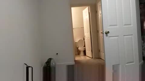 LongNThrobbn online show from October 23, 2025, 2:11 am