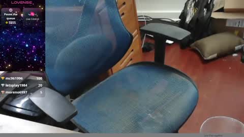 Snapshot of woodworker6473 chatting on December 10, 2024, 5:00 pm woodworker6473 online show from December 10, 2024, 5:00 pm