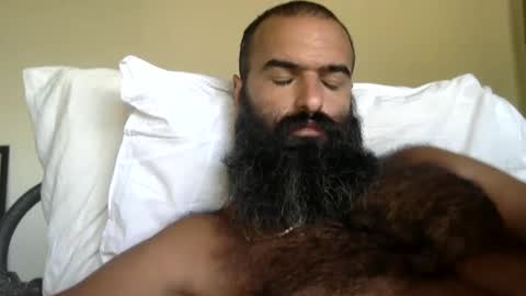 woof_wolf37 online show from October 5, 2025, 3:32 pm