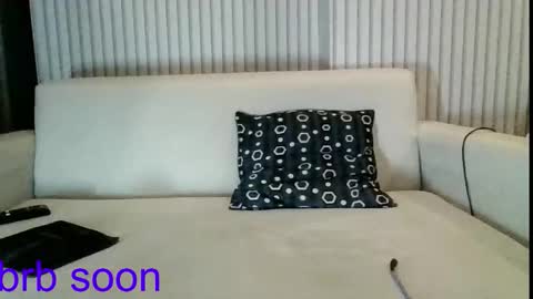 Snapshot of wooziemoo325 chatting on October 18, 2025, 4:41 pm Steve Brand online show from October 18, 2025, 4:41 pm