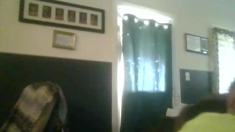 Snapshot of woperator3 chatting on February 21, 2025, 8:27 pm woperator3 online show from February 21, 2025, 8:27 pm