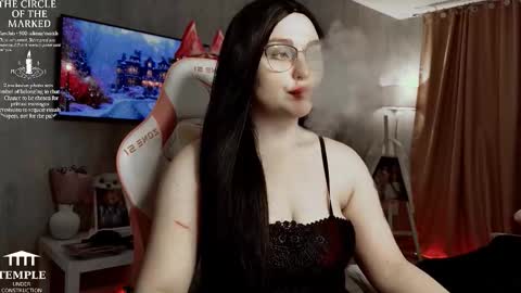 Snapshot of wounded_goddess chatting on October 5, 2025, 6:01 am Goddess Sophy online show from October 5, 2025, 6:01 am