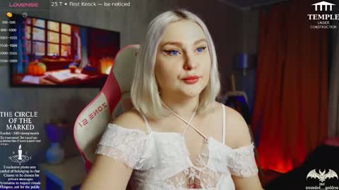 Snapshot of wounded_goddess chatting on November 9, 2025, 3:21 pm Goddess Sophy online show from November 9, 2025, 3:21 pm