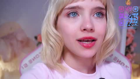 Snapshot of wow_angel chatting on May 20, 2026, 9:15 am wow_angel online show from May 20, 2026, 9:15 am