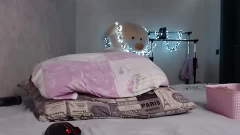 Lily online show from July 12, 2026, 12:51 pm