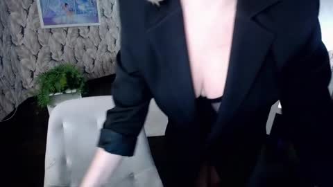 Snapshot of wow_co chatting on January 13, 2025, 7:21 pm wow_co online show from January 13, 2025, 7:21 pm