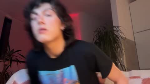 Glen online show from March 19, 2026, 10:47 pm