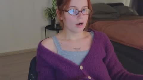 Rebecy online show from November 4, 2025, 1:54 pm