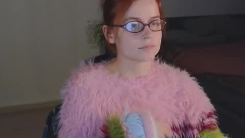 Rebecy online show from November 6, 2025, 1:34 pm