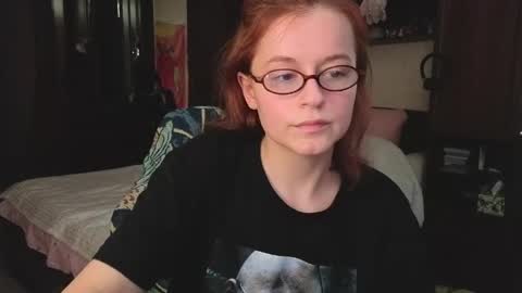 Snapshot of wow_luvng chatting on April 21, 2026, 3:28 pm Rebecy online show from April 21, 2026, 3:28 pm