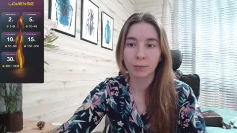 Anna  online show from November 25, 2025, 12:16 pm