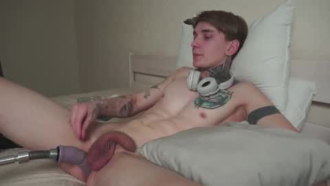 Snapshot of wow_yammy3 chatting on October 12, 2025, 7:35 pm Pavel online show from October 12, 2025, 7:35 pm