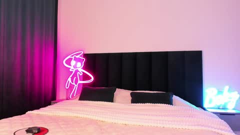 Emi online show from December 8, 2024, 3:00 am