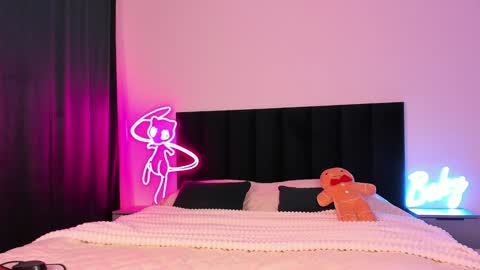 Emi online show from December 20, 2024, 2:08 am